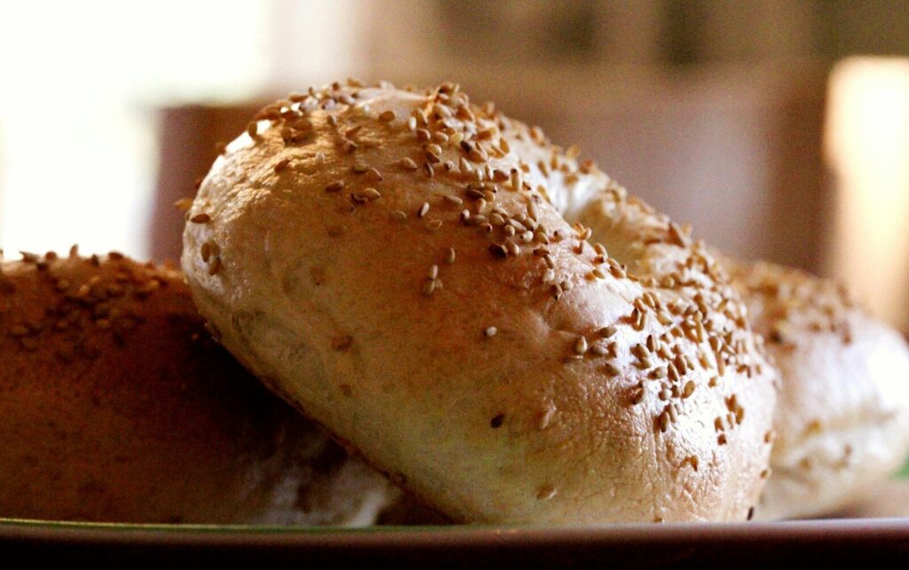 brown bread with white cream